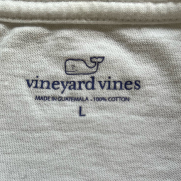 Vineyard vines floral T-shirt - Picture 3 of 4